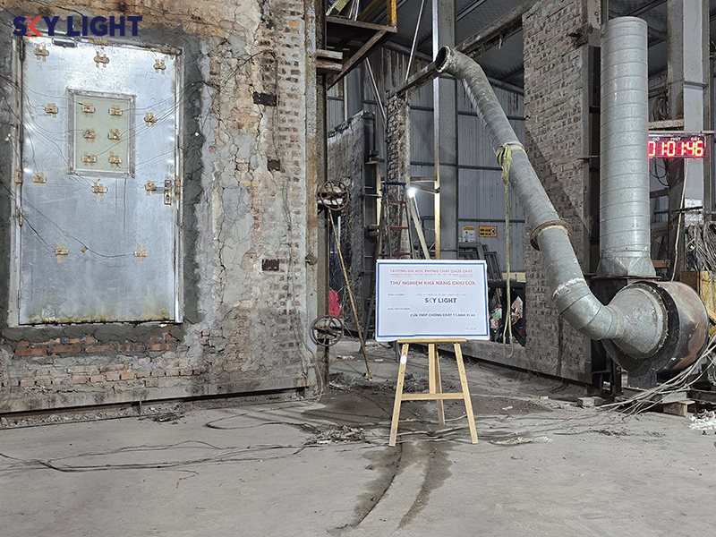 dot-mau-cua-chong-chay-sky-light